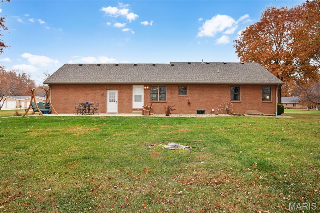 12926 Maple Street Highland, IL 62249 - Photo 28 of 39