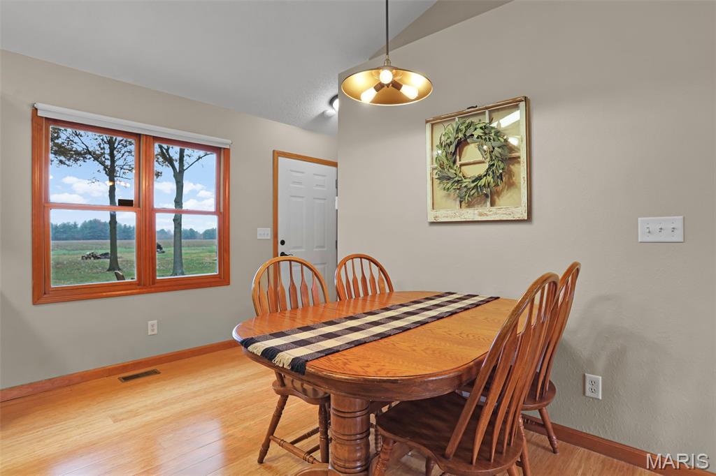 12926 Maple Street Highland, IL 62249 - Photo 8 of 39