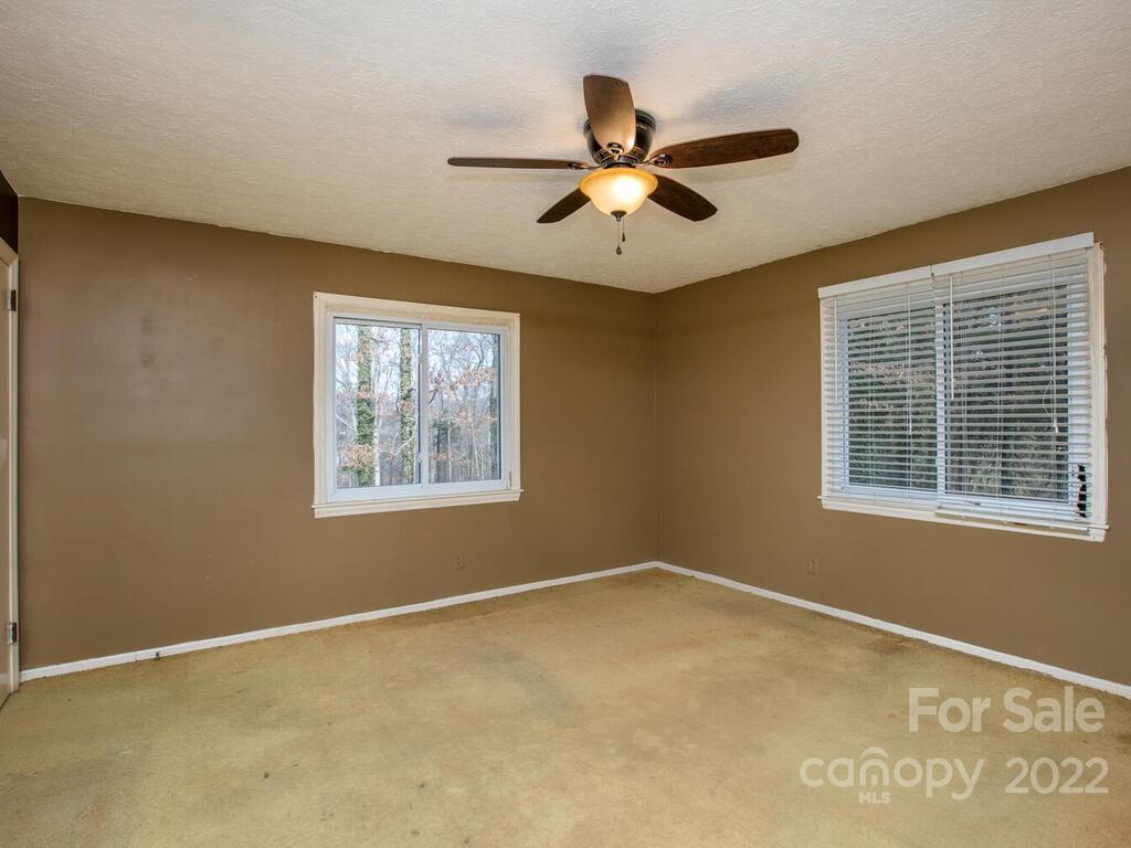 286 Justice Ridge Road Candler, NC 28715 - Photo 23 of 36 Gallery Image 23