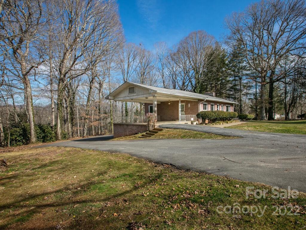 286 Justice Ridge Road Candler, NC 28715 - Photo 34 of 36 Gallery Image 34