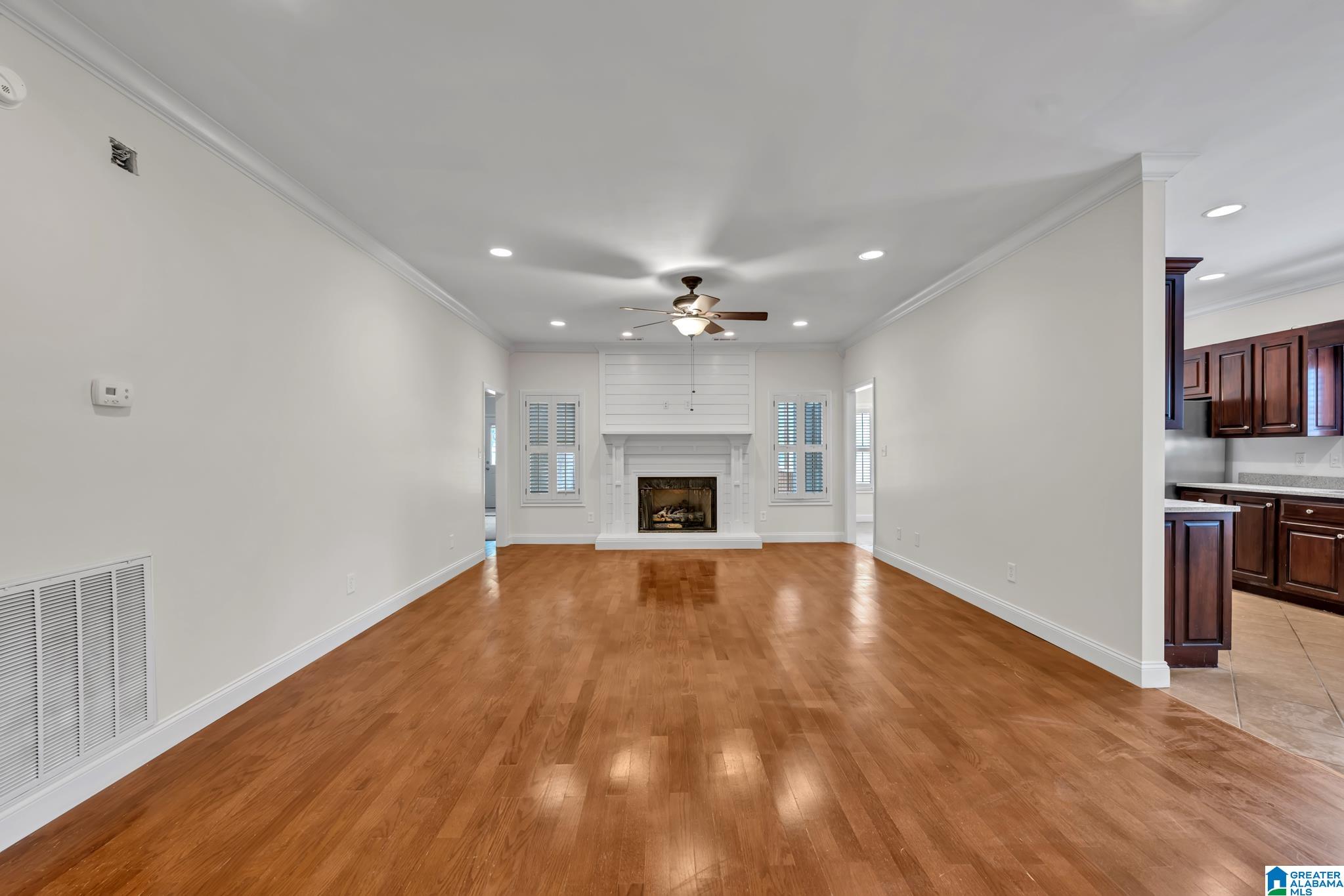 900 Park Avenue Oneonta, AL 35121 - Photo 6 of 31