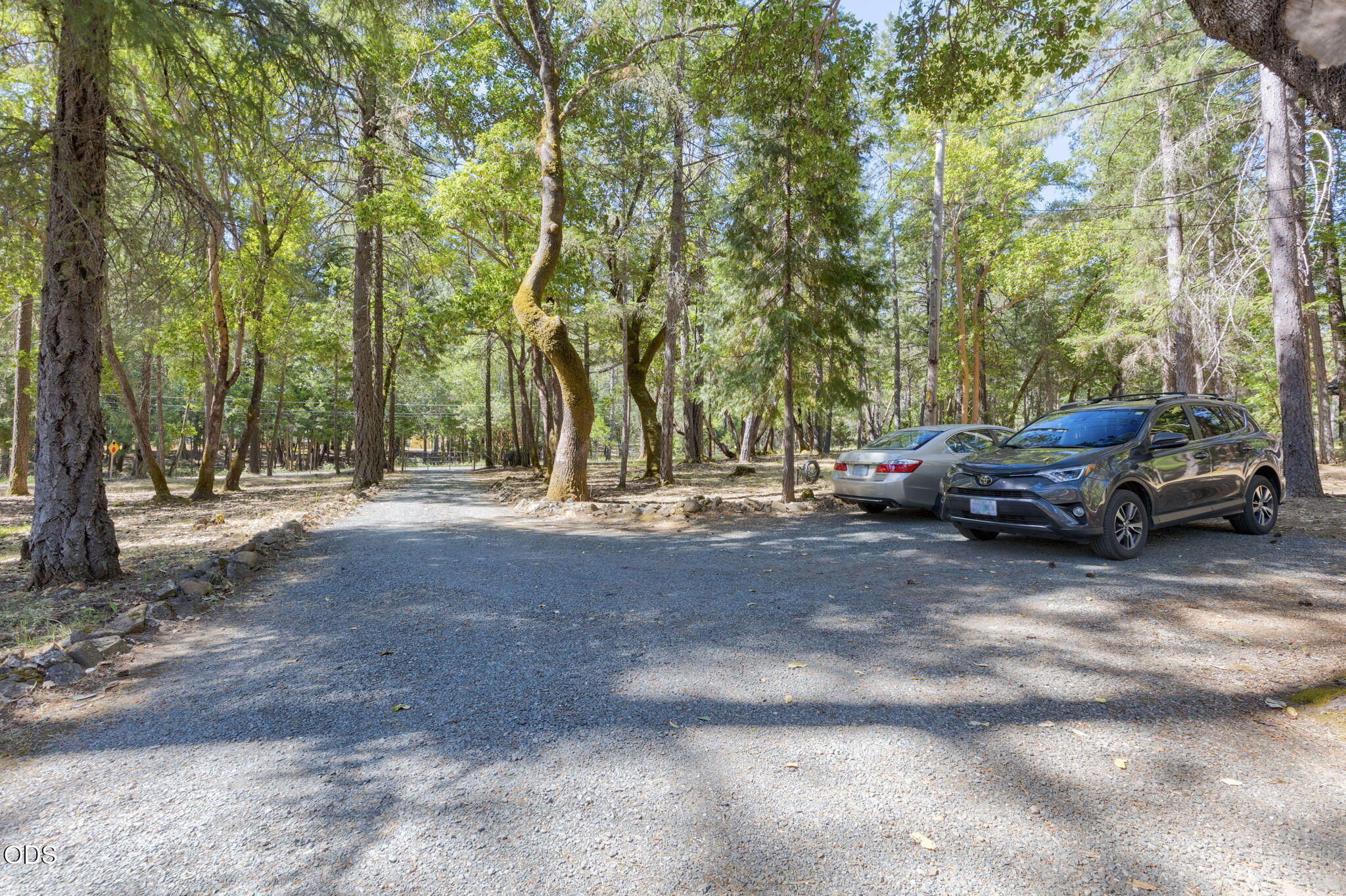 1740 Queens Branch Road Rogue River, OR 97537 - Photo 15 of 63