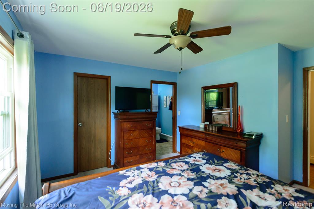 24567 Sherwood Road Belleville, MI 48111 - Photo 29 of 49