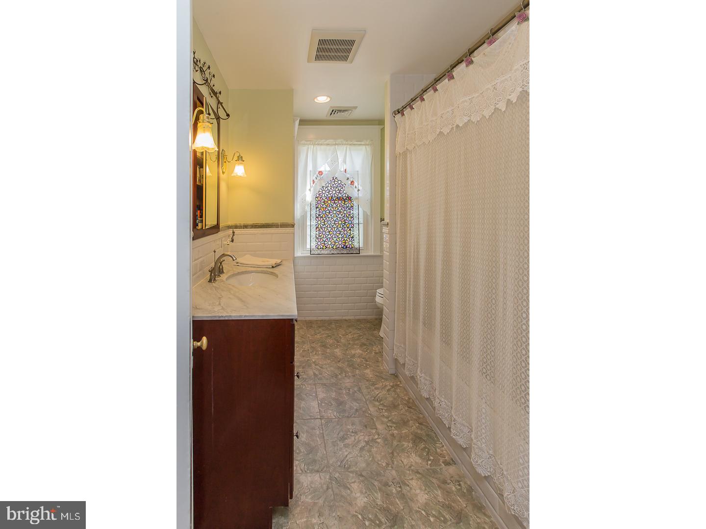 316 Valley Road Havertown, PA 19083 - Photo 14 of 25