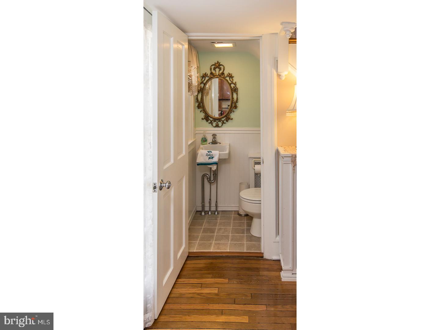 316 Valley Road Havertown, PA 19083 - Photo 8 of 25