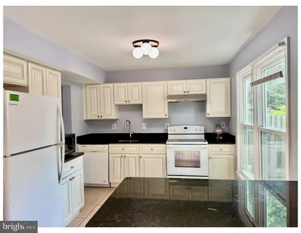 $2,800 | 10 Meadow Grass Court, Gaithersburg, MD 20878