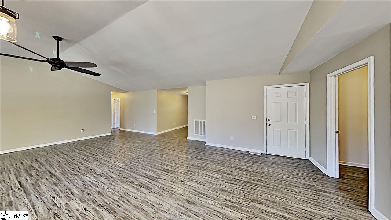 212 State Rd S-42-9771 Greer, SC 29651 - Photo 3 of 15 Gallery Image 3