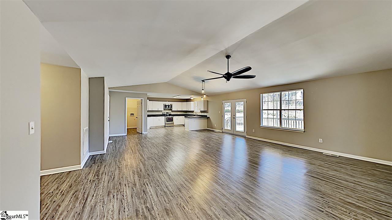 212 State Rd S-42-9771 Greer, SC 29651 - Photo 4 of 15 Gallery Image 4
