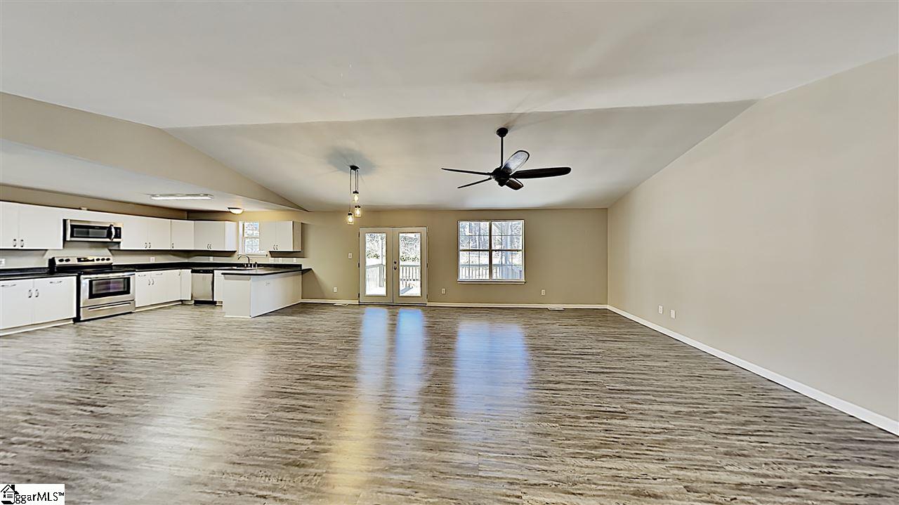 212 State Rd S-42-9771 Greer, SC 29651 - Photo 5 of 15 Gallery Image 5