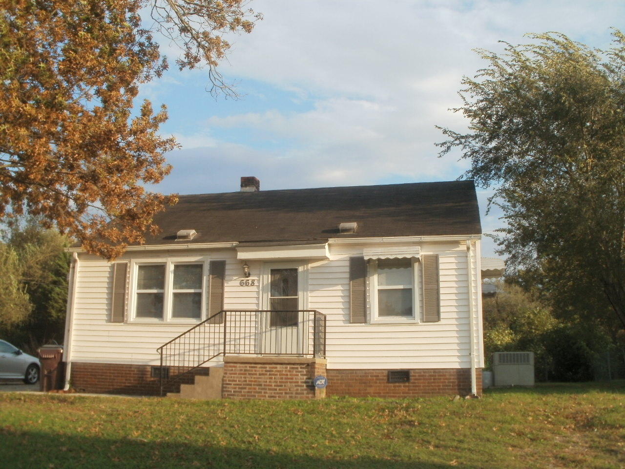 668 East Lincoln Road Alcoa, TN 37701 - Photo 1 of 14 PA280098