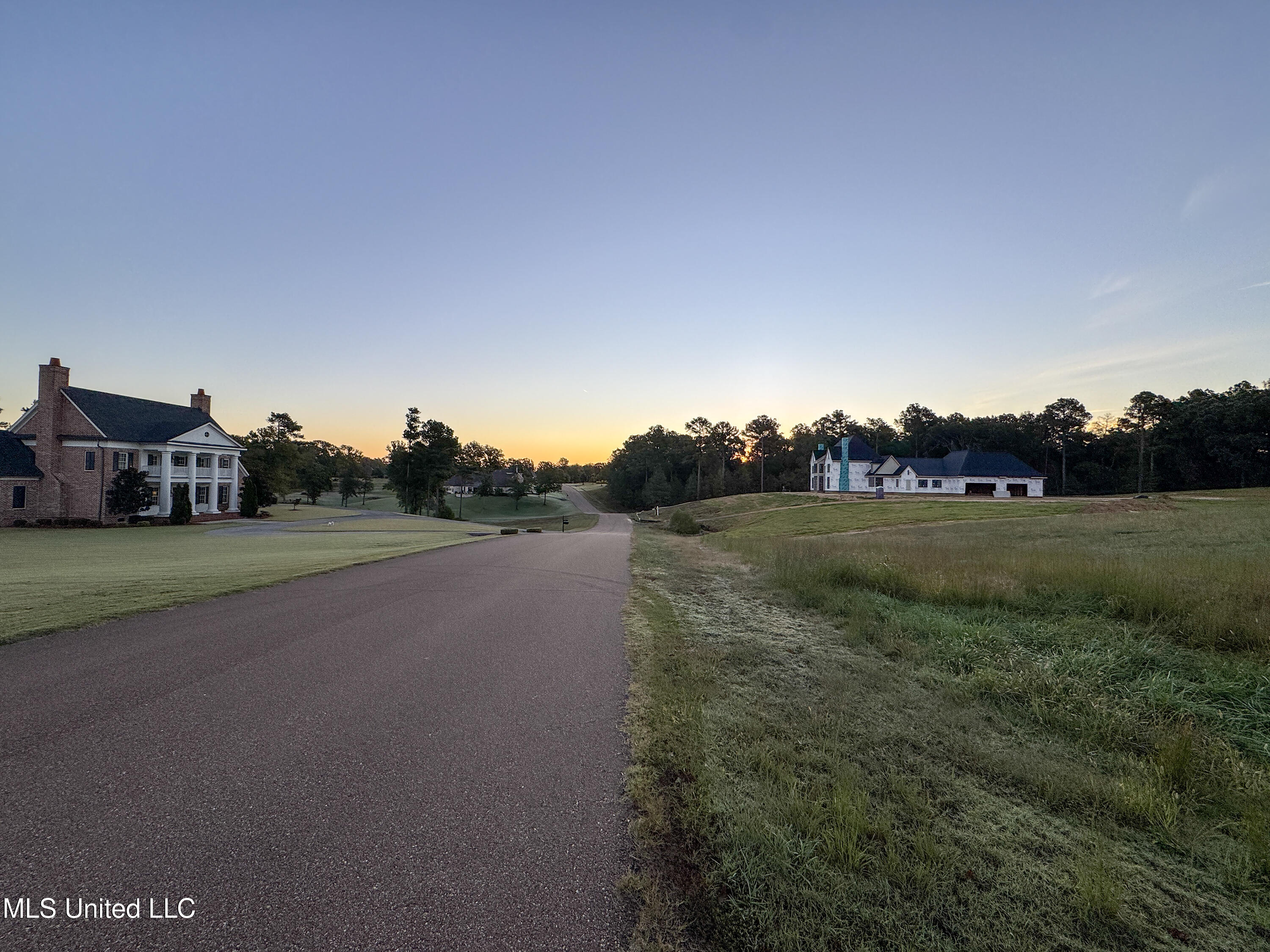 2595 Cyrene Drive Hernando, MS 38632 - Photo 3 of 21 SUNSET VIEW
