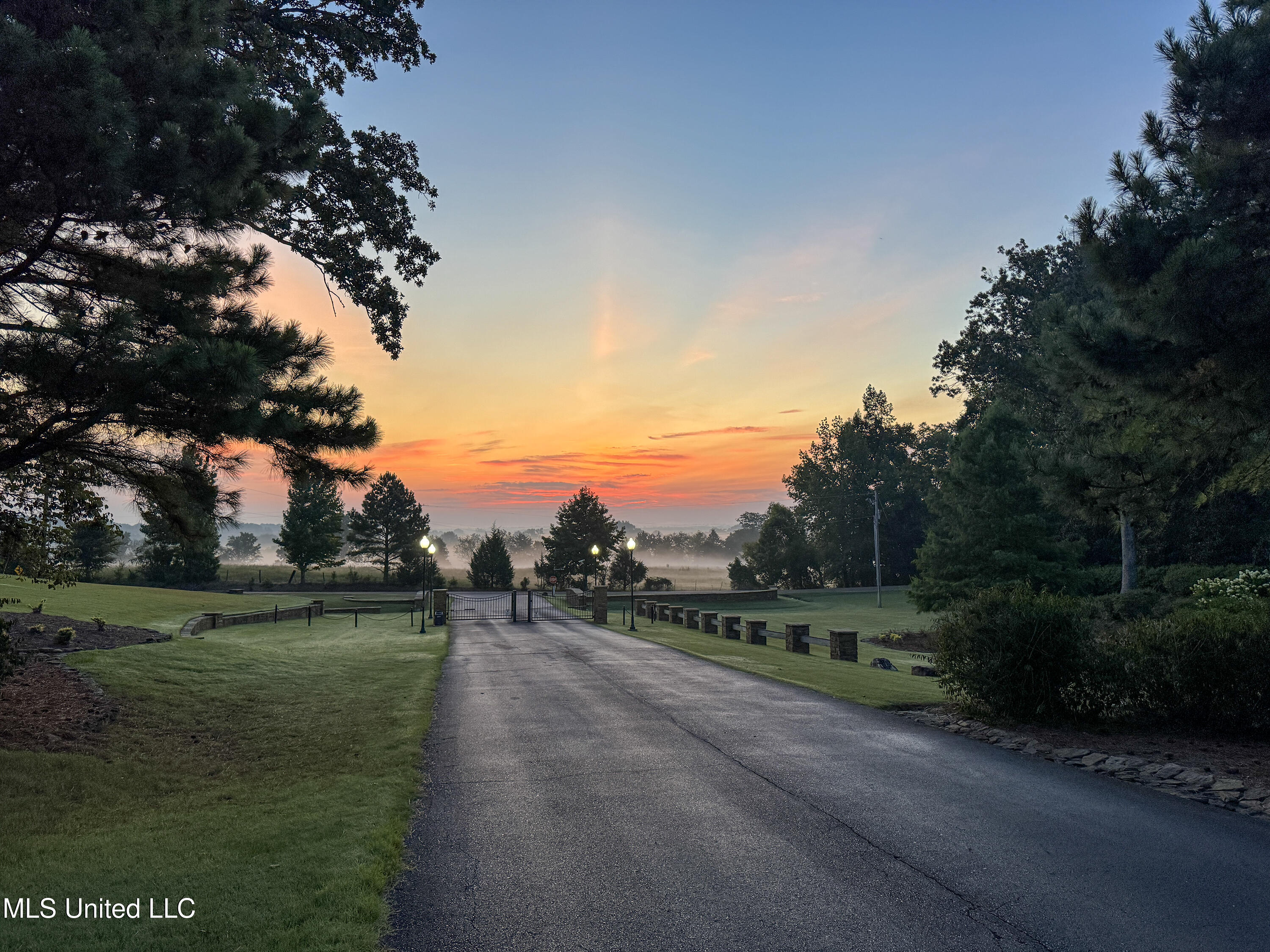 2595 Cyrene Drive Hernando, MS 38632 - Photo 5 of 21 GRAYS CREEK SUNRISE
