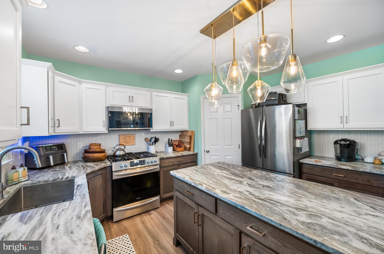 638 Ebersole Road Reading, PA 19605 - Photo 22 of 60 Eat-In Gourmet Kitchen
