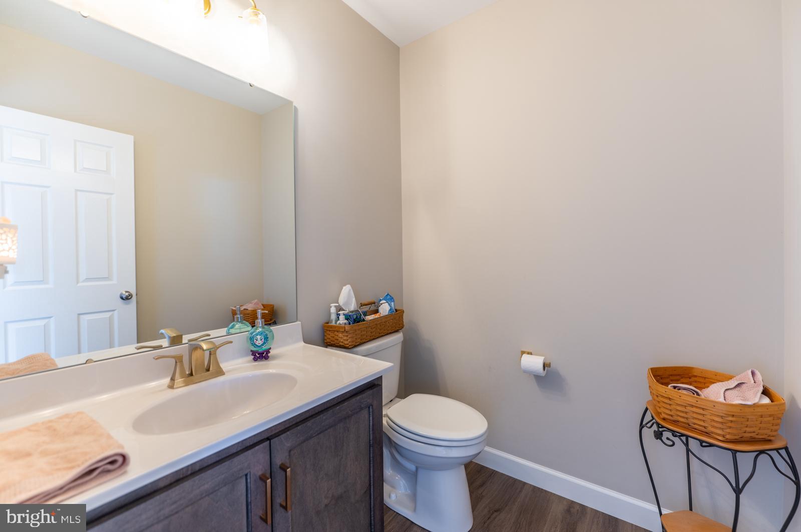 638 Ebersole Road Reading, PA 19605 - Photo 30 of 60 Powder Room