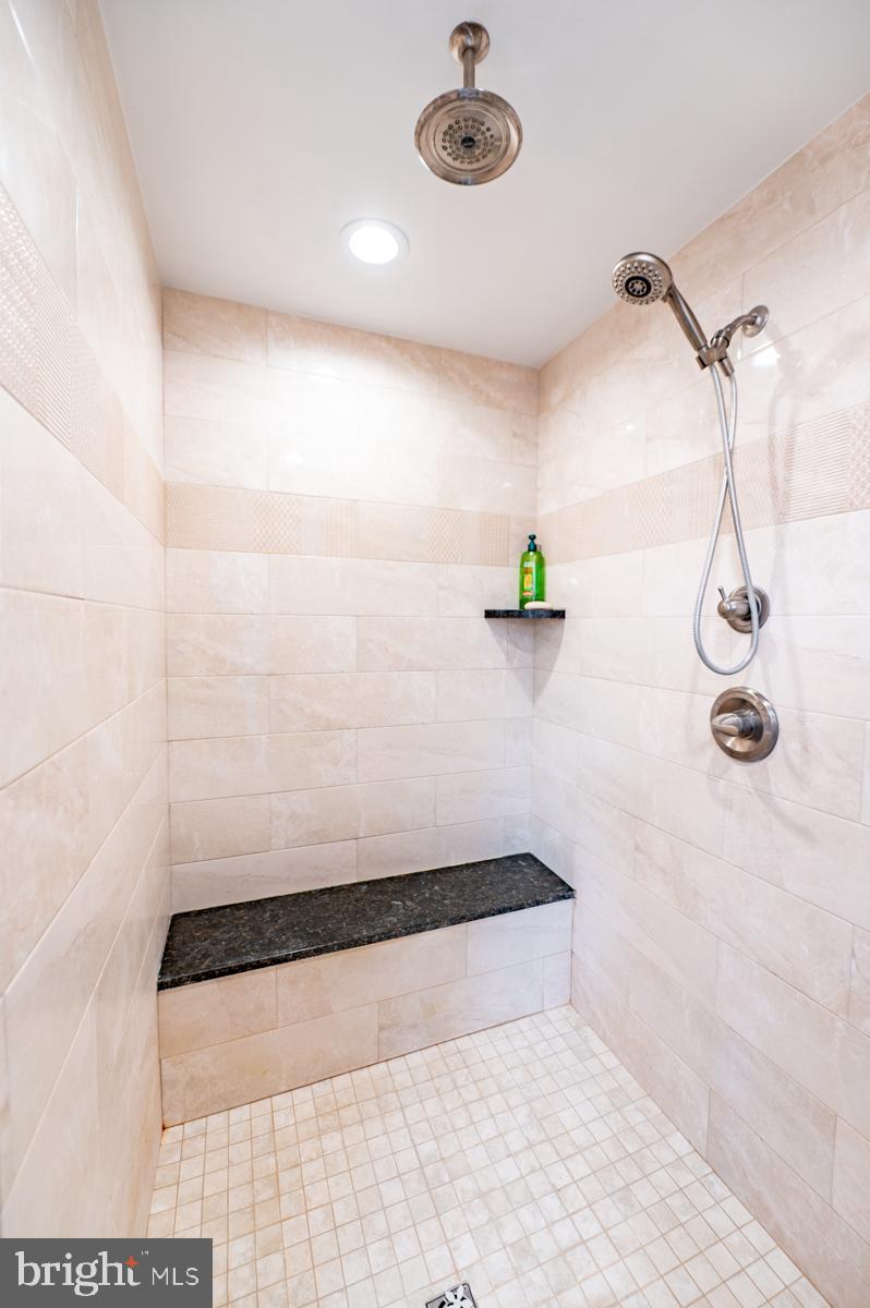 638 Ebersole Road Reading, PA 19605 - Photo 38 of 60 Main Bathroom