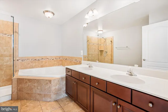 $3,295 | 15265 Leicestershire Street, Woodbridge, VA 22191