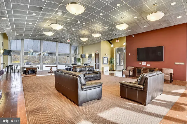 $3,295 | 15265 Leicestershire Street, Woodbridge, VA 22191