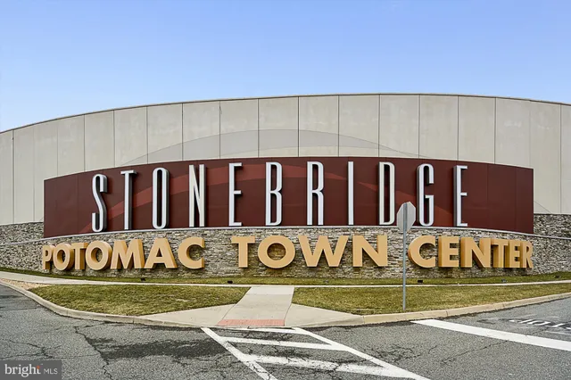 $3,295 | 15265 Leicestershire Street, Woodbridge, VA 22191