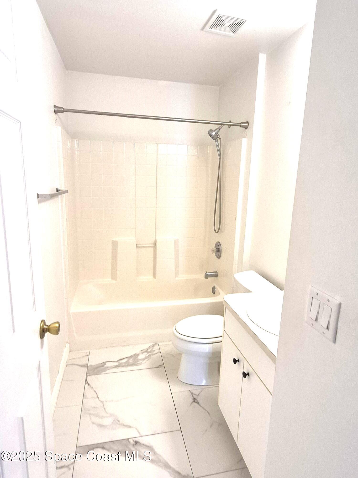 2365 Bayhill Drive Melbourne, FL 32940 - Photo 10 of 24 20251013_110106