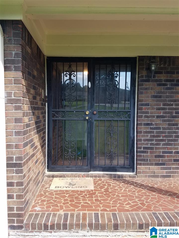 1060 Alpine Way Pelham, AL 35124 - Photo 3 of 10