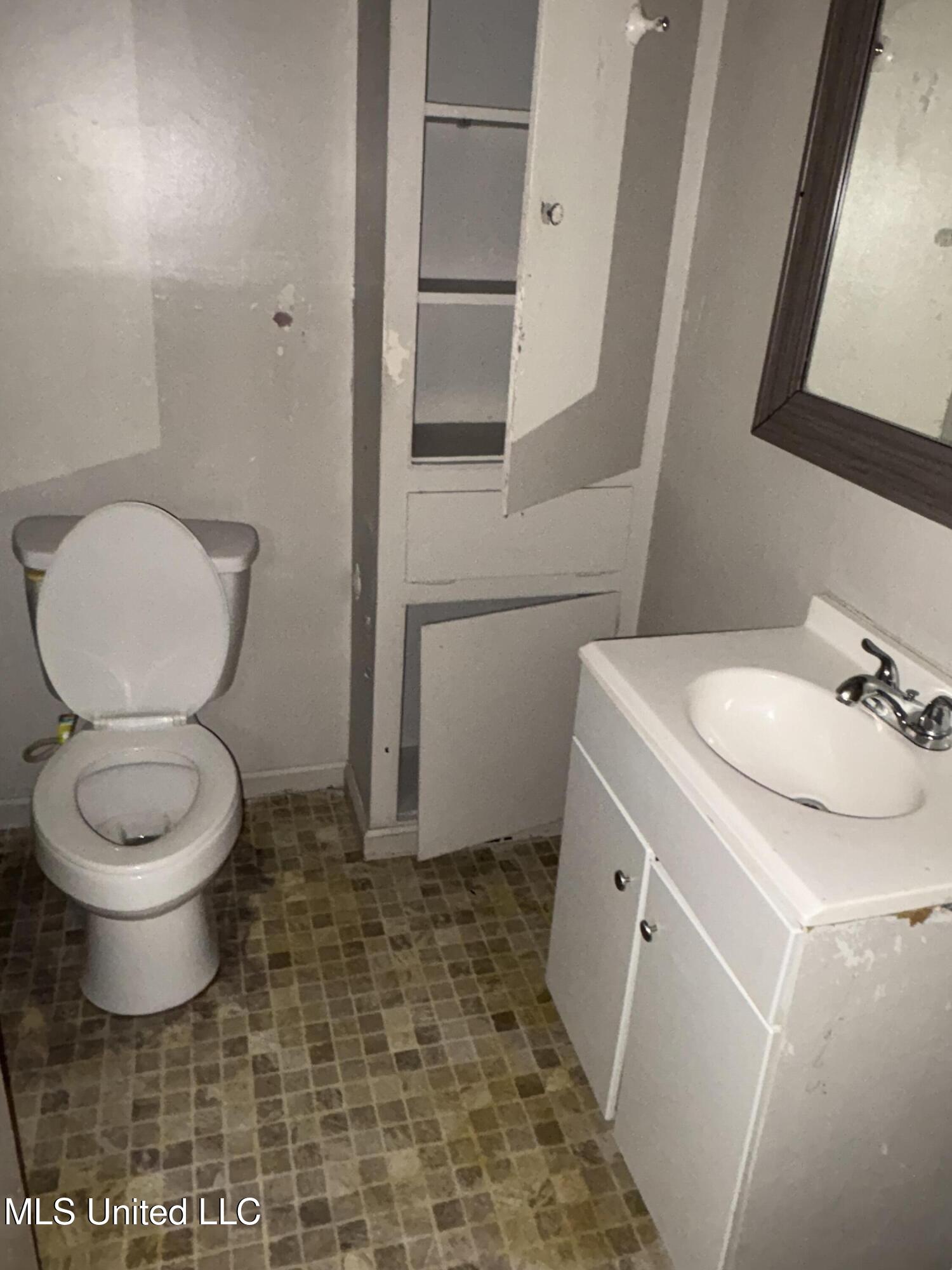 332 North Flag Chapel Road Jackson, MS 39209 - Photo 8 of 14 IMG_3669