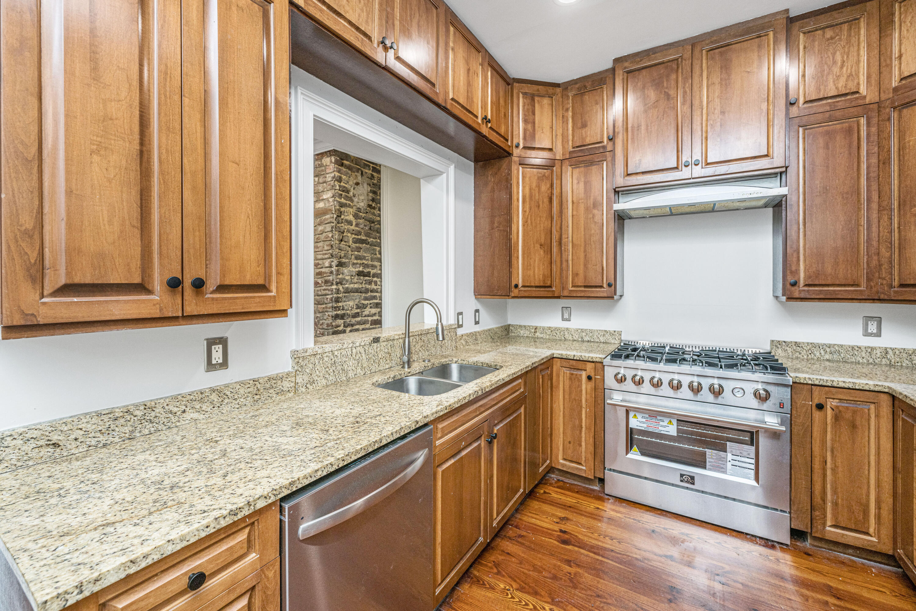 186 Smith Street Charleston, SC 29403 - Photo 17 of 73 186SmithSt019