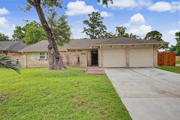 $1,950 | 6343 Maple Hill Drive, Houston, TX 77091