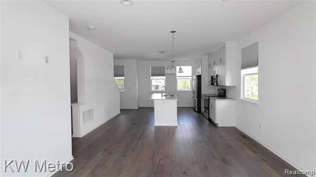 3546 Rochester Road Royal Oak, MI 48073 - Photo 10 of 22
