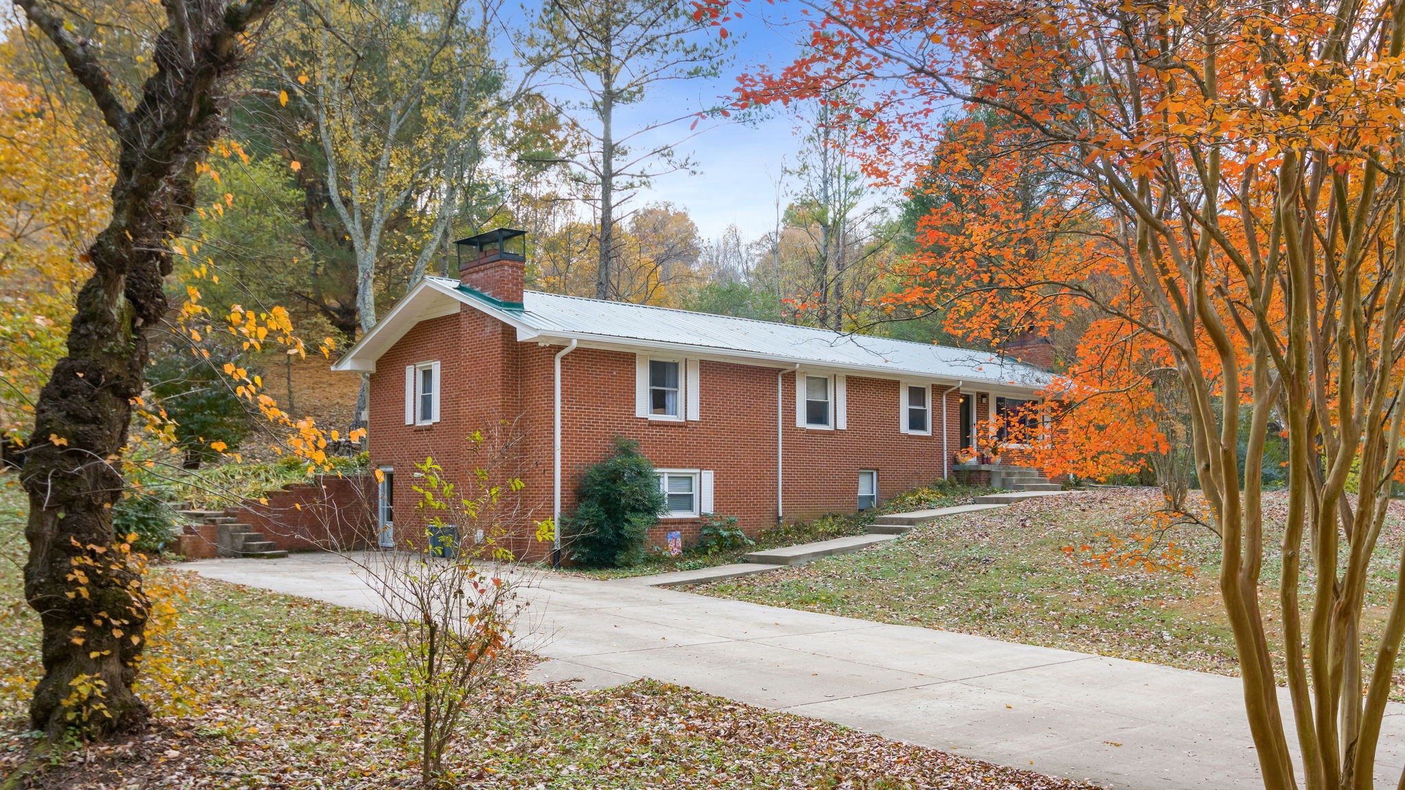 2811 Ernest Hawkins Road Columbia, TN 38401 - Photo 6 of 58 a front view of a house with a yard