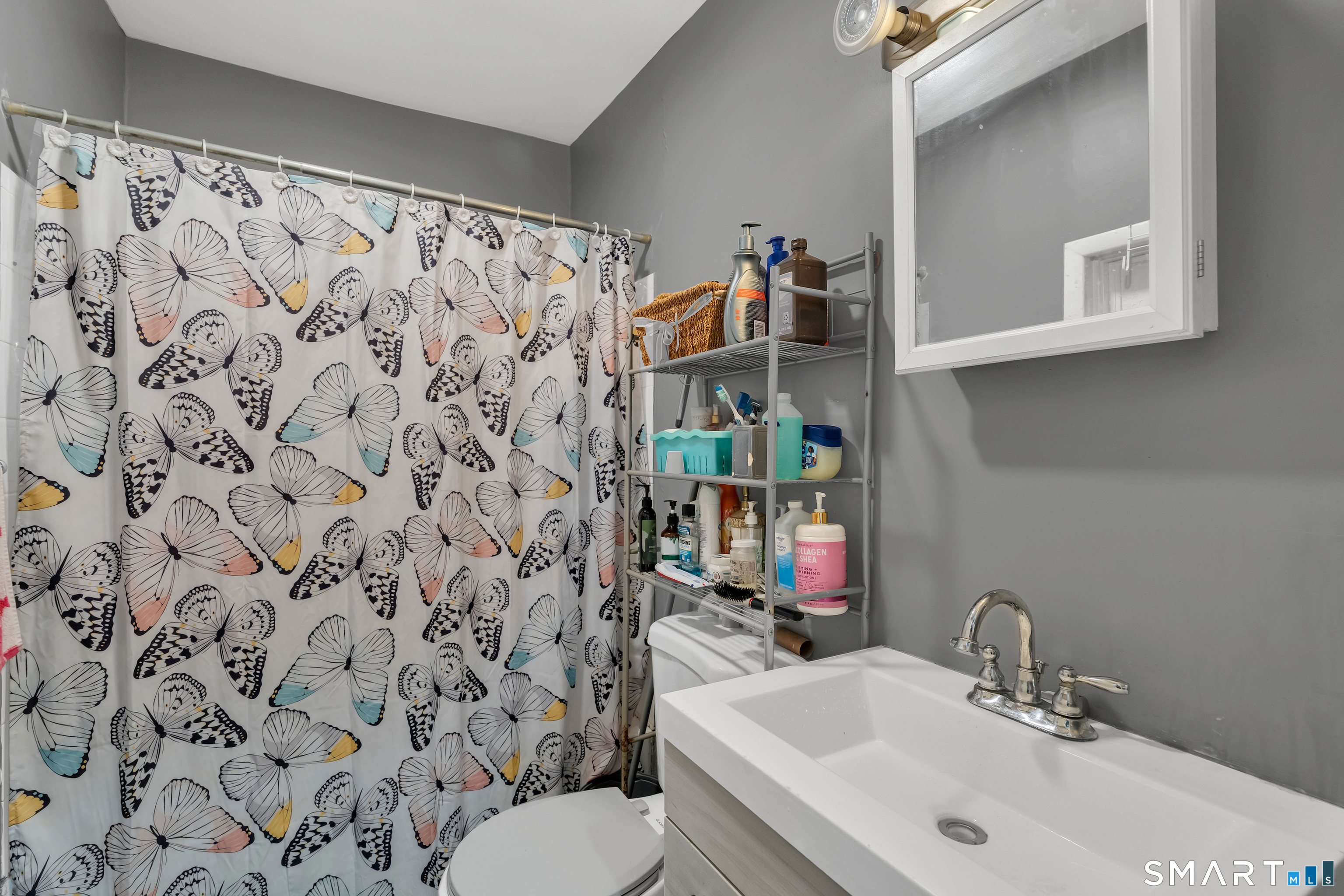 644-646 Maple Street Bridgeport, CT 06608 - Photo 10 of 40