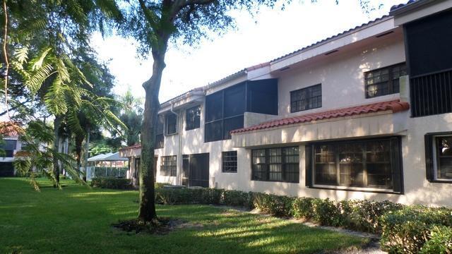 17340 Boca Club Boulevard Boca Raton, FL 33487 - Photo 18 of 24 Back of property