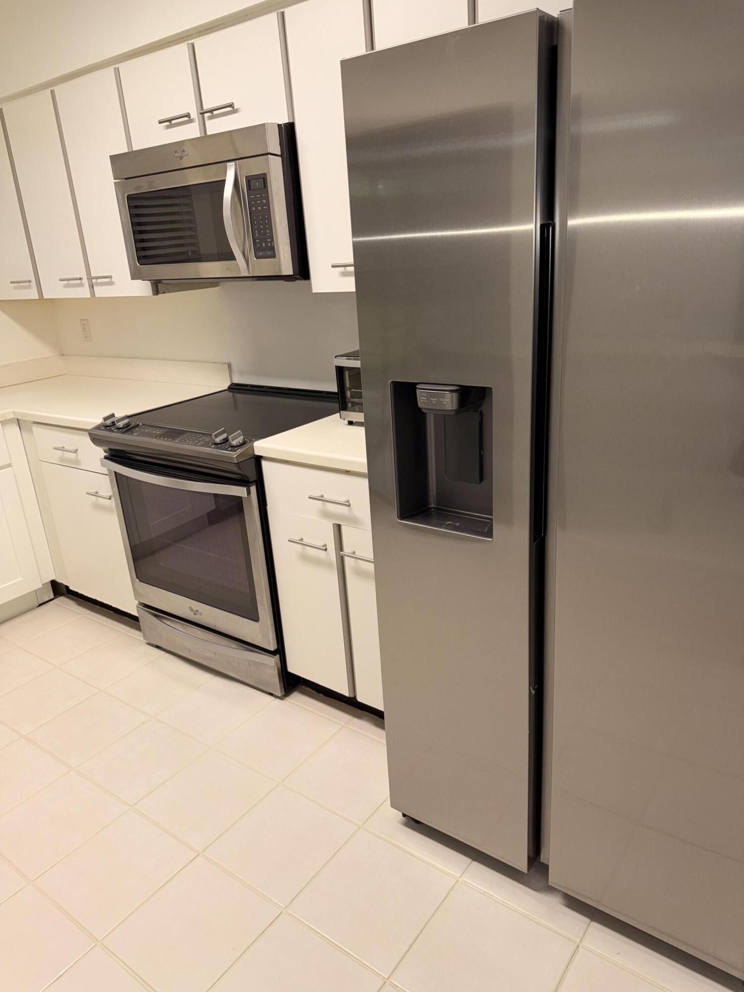 17340 Boca Club Boulevard Boca Raton, FL 33487 - Photo 9 of 24 Kitchen