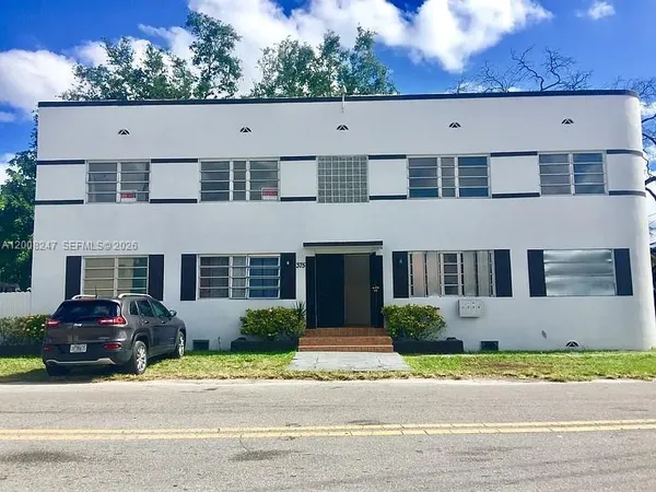 $2,000 | 375 Southwest 19th Avenue, Unit 3, Miami, FL 33135