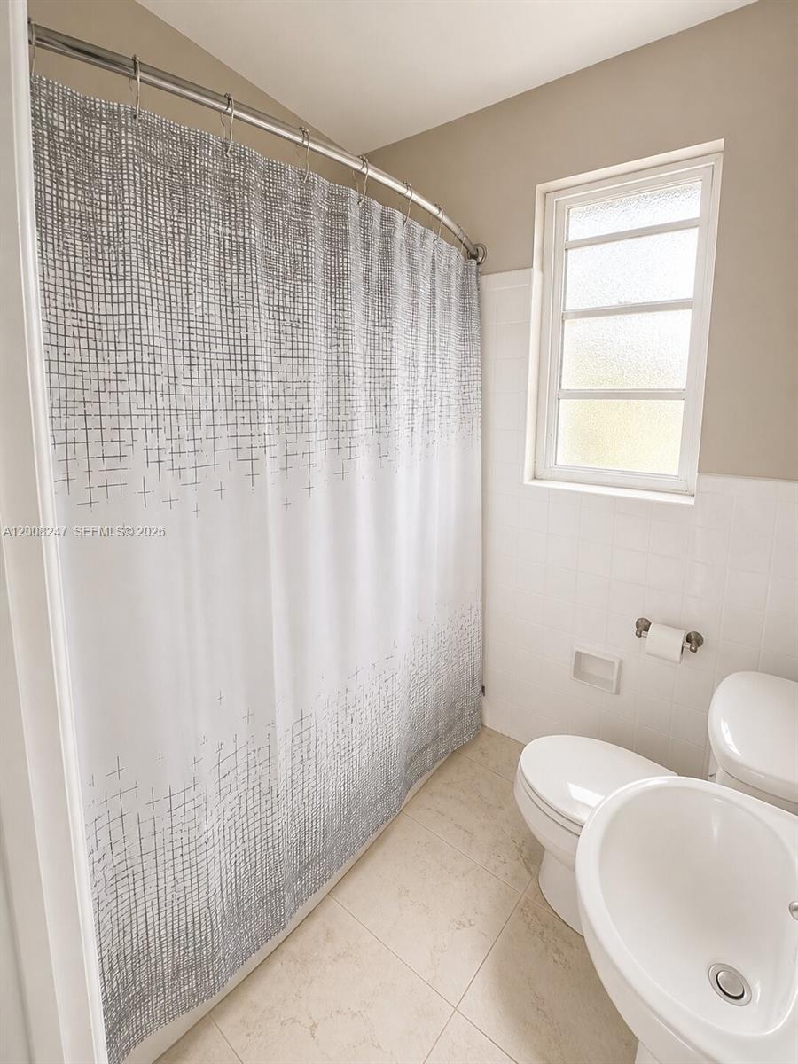 375 Southwest 19th Avenue, Unit 3 Miami, FL 33135 - Photo 8 of 30