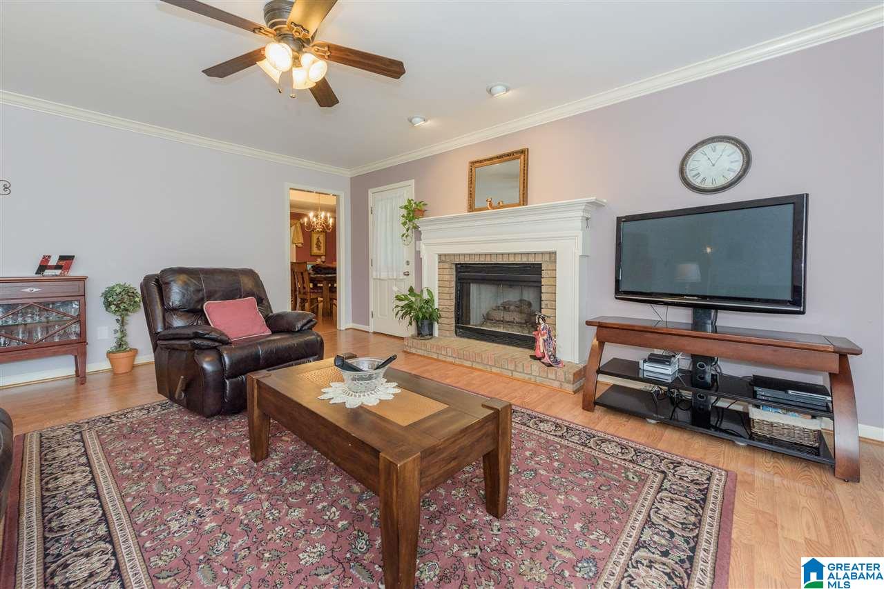 156 Mallard Pointe Circle Pelham, AL 35124 - Photo 8 of 47