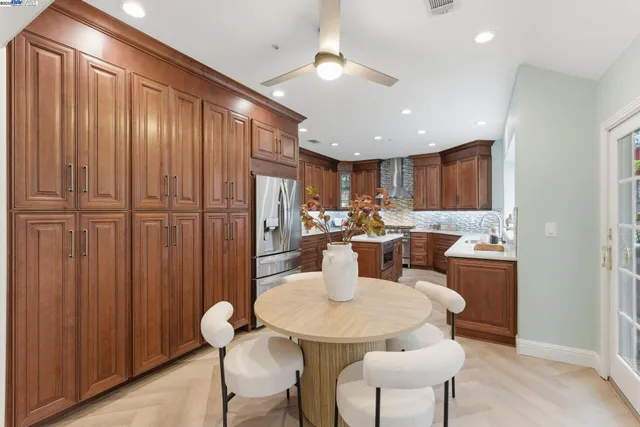 $1,945,988 | 1031 Millbrook Court, Walnut Creek, CA 94598