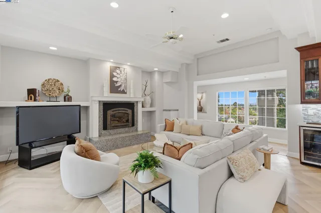 $1,945,988 | 1031 Millbrook Court, Walnut Creek, CA 94598