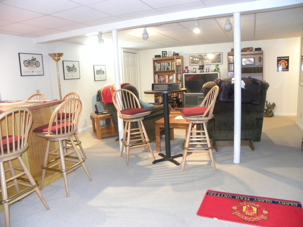 290 North Sturbridge Road Charlton, MA 01507 - Photo 10 of 30 a dining room with furniture and window