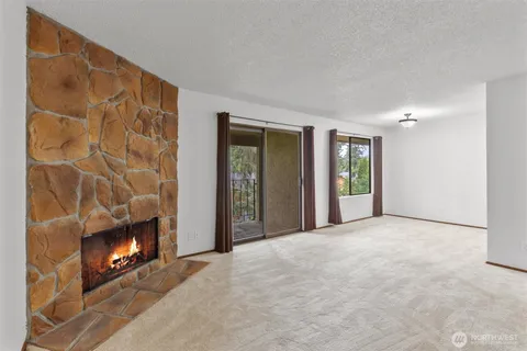 $399,000 | 16200 Northeast 12th Court, Unit D59, Bellevue, WA 98008