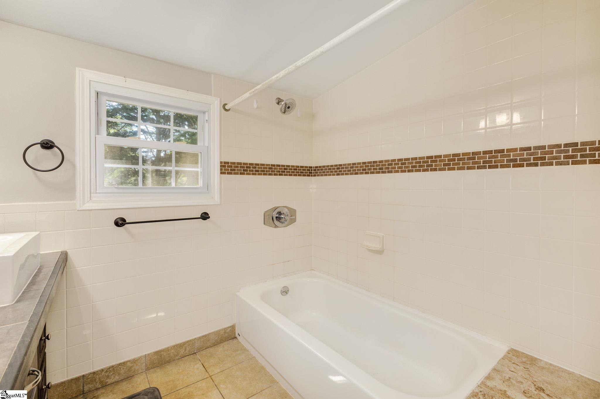 302 Day Street Easley, SC 29640 - Photo 28 of 36 Gallery Image 28