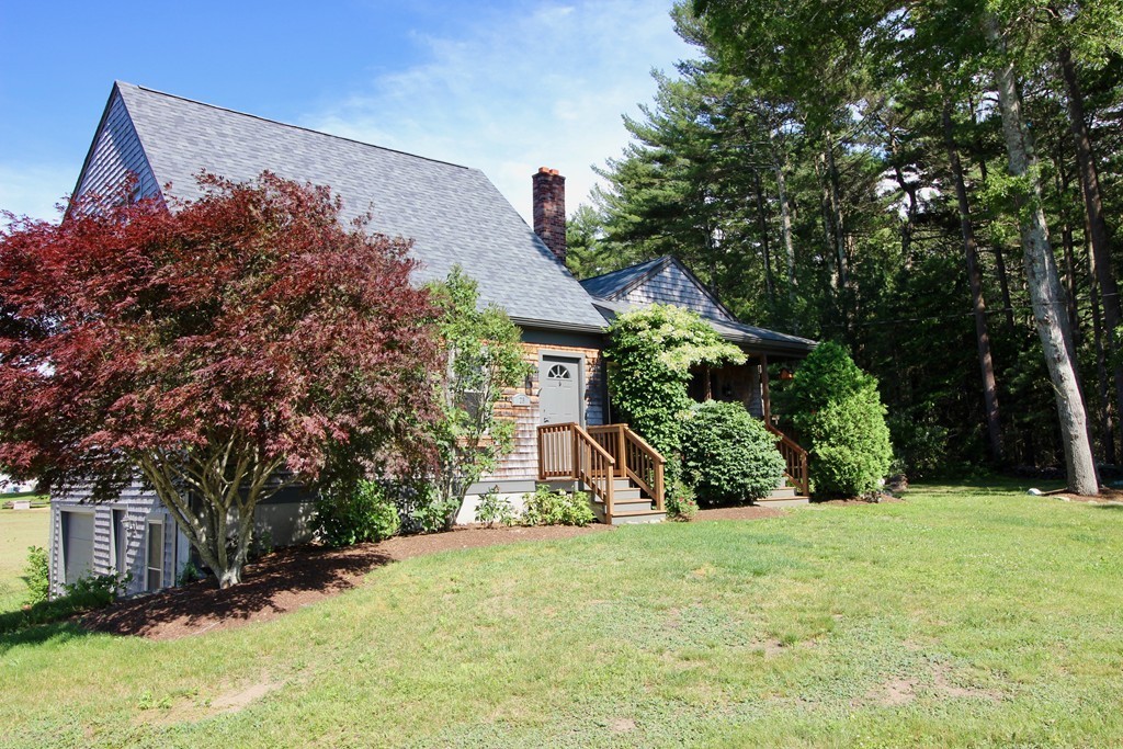28 Snows Pond Road Rochester, MA 02770 - Photo 4 of 23