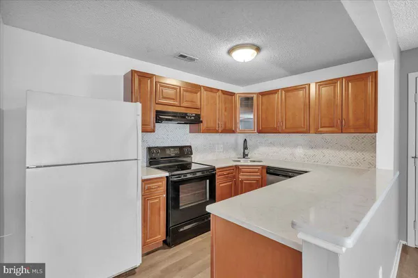 $1,900 | 5512 B Aberdeen Drive, Mount Laurel, NJ 08054