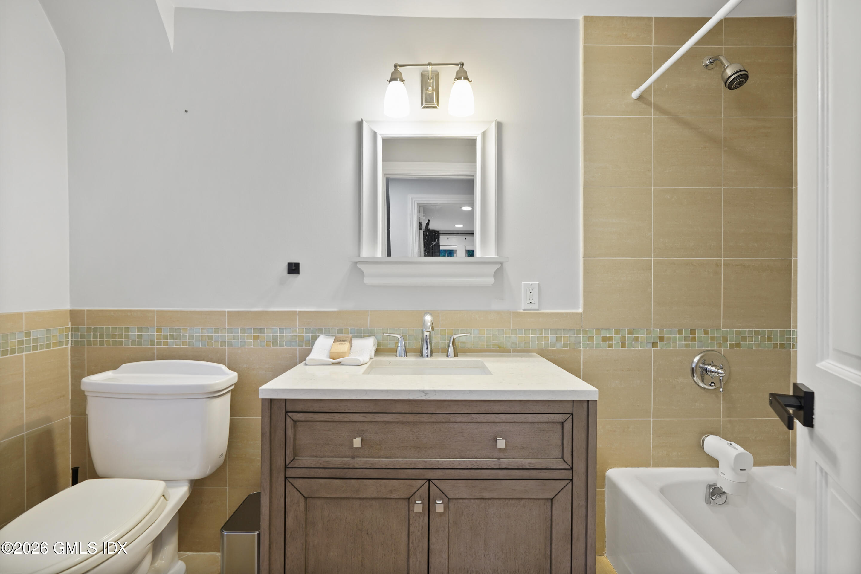 49 Riverside Avenue Riverside, CT 06878 - Photo 10 of 22 DSC05549_1