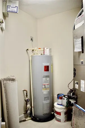 $4,000 | 8761 The Esplanade, Unit 6, Orlando, FL 32836