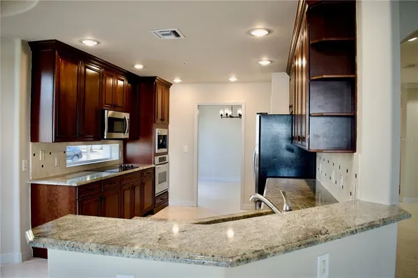 $4,000 | 8761 The Esplanade, Unit 6, Orlando, FL 32836