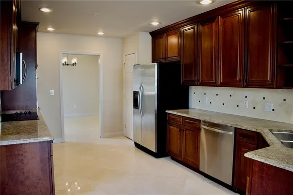 $4,000 | 8761 The Esplanade, Unit 6, Orlando, FL 32836