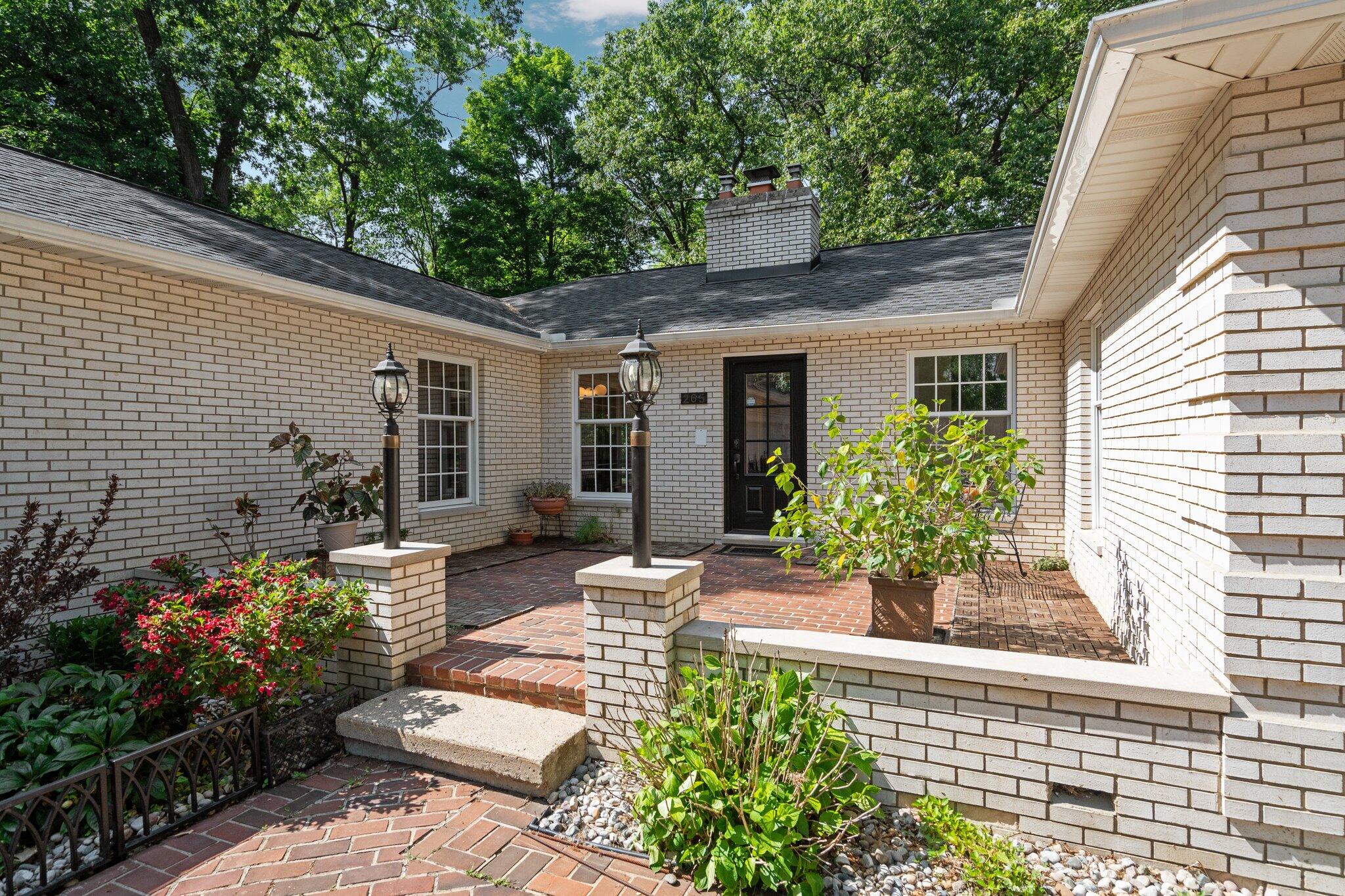 265 Glazier Road Chelsea, MI 48118 - Photo 8 of 95 63-web-or-mls-DSC03975