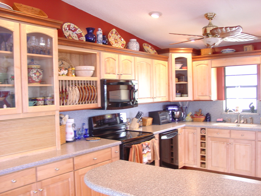 256 Lobstertail Road Big Pine Key, FL 33043 - Photo 3 of 3 Kitchen