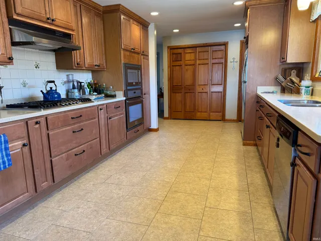 $395,900 | 1000 Star Circle, Santa Claus, IN 47579