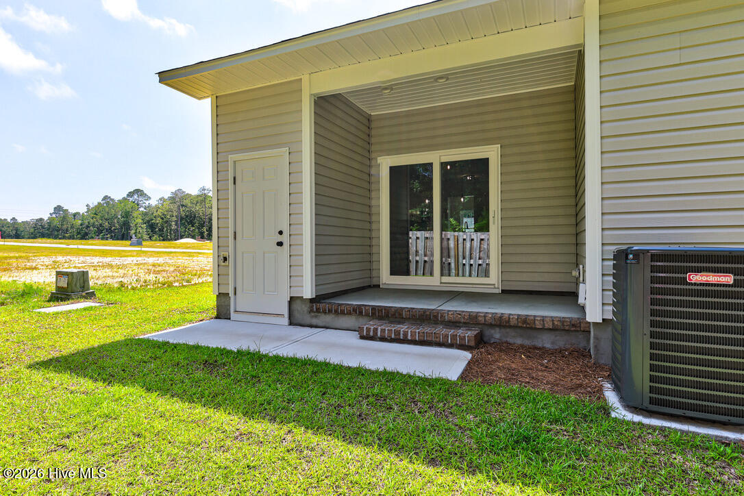 548 Timbercrest Circle Bolivia, NC 28422 - Photo 32 of 34 Back patio